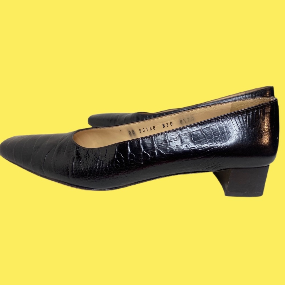 SALVATORE FERRAGAMO Square Toe Croc Pumps 8.5 A